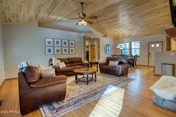 $570,000 | 1640 South Spruce Lane, Show Low, AZ 85901