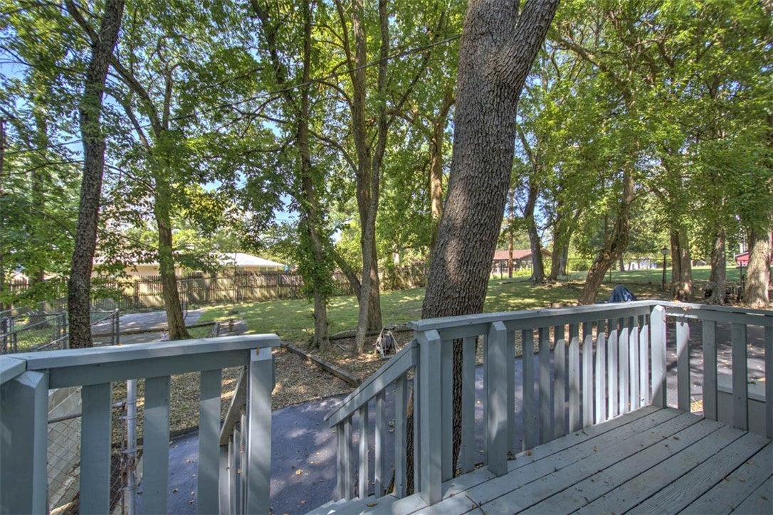 2343 Hawthorne Drive Decatur, IL 62521 - Photo 37 of 39 Gallery Image 37