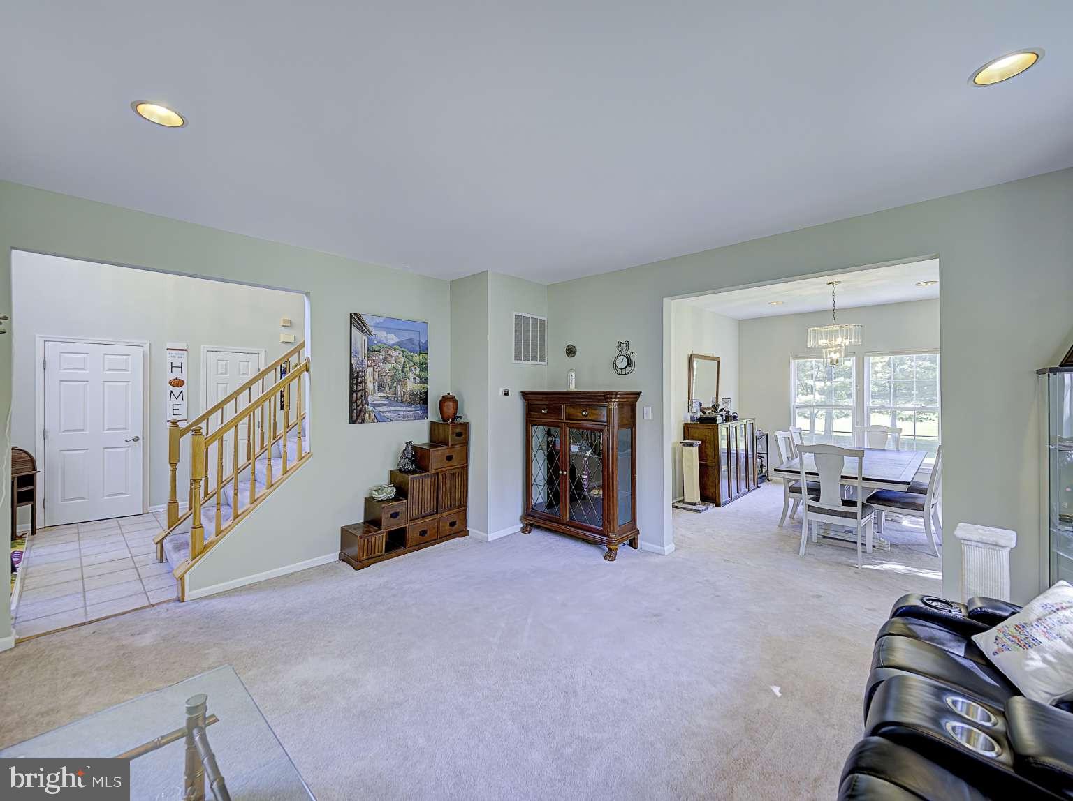 9 Donovan Road Pennington, NJ 08534 - Photo 12 of 24 Gallery Image 12