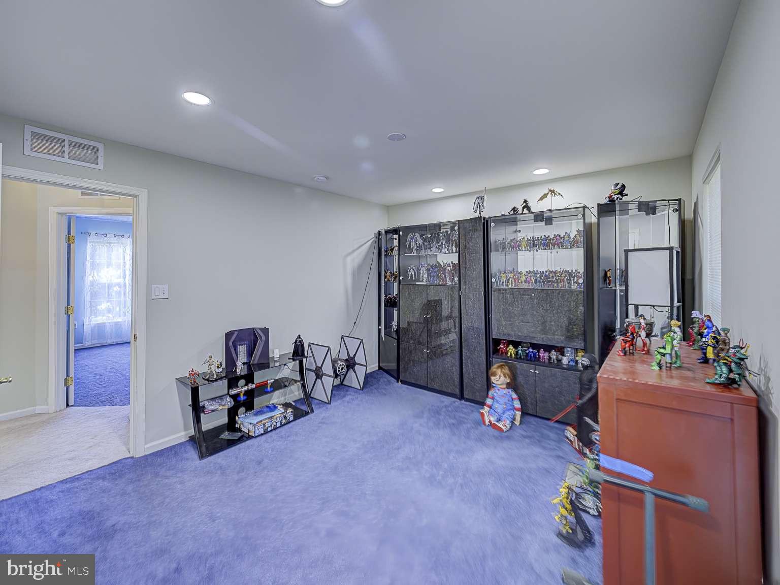 9 Donovan Road Pennington, NJ 08534 - Photo 16 of 24 Gallery Image 16