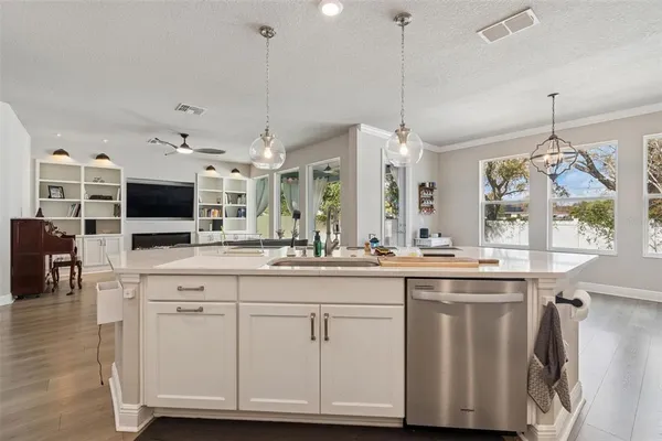 $1,045,000 | 2407 West Carmen Street, Tampa, FL 33609