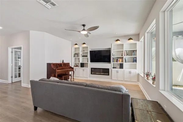 $1,045,000 | 2407 West Carmen Street, Tampa, FL 33609