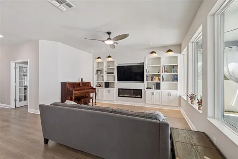 $1,075,000 | 2407 West Carmen Street, Tampa, FL 33609