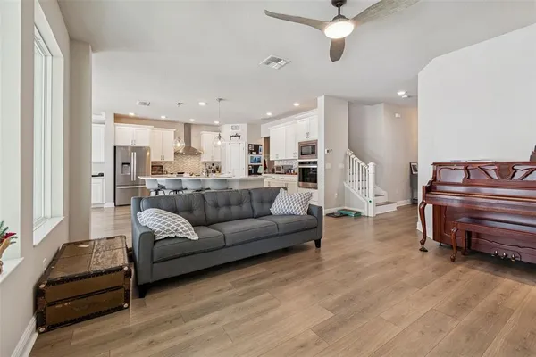 $1,045,000 | 2407 West Carmen Street, Tampa, FL 33609
