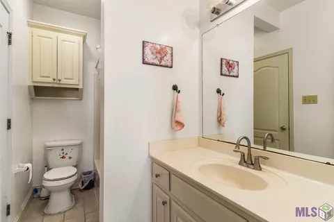 $138,000 | 5141 Nicholson Drive, Unit B49, Baton Rouge, LA 70820
