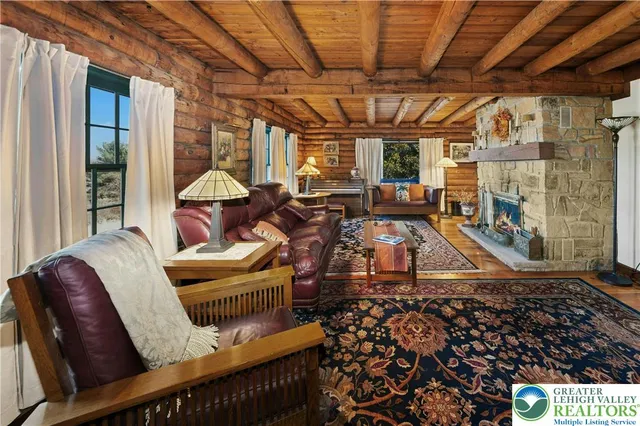 $995,000 | 3980 Lehnenberg Road, Riegelsville, PA 18077