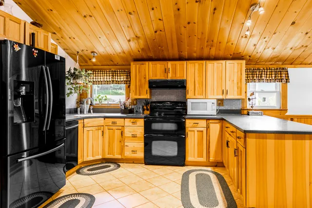 $549,900 | 52 Appalachian Trail, Bucksport, ME 04416