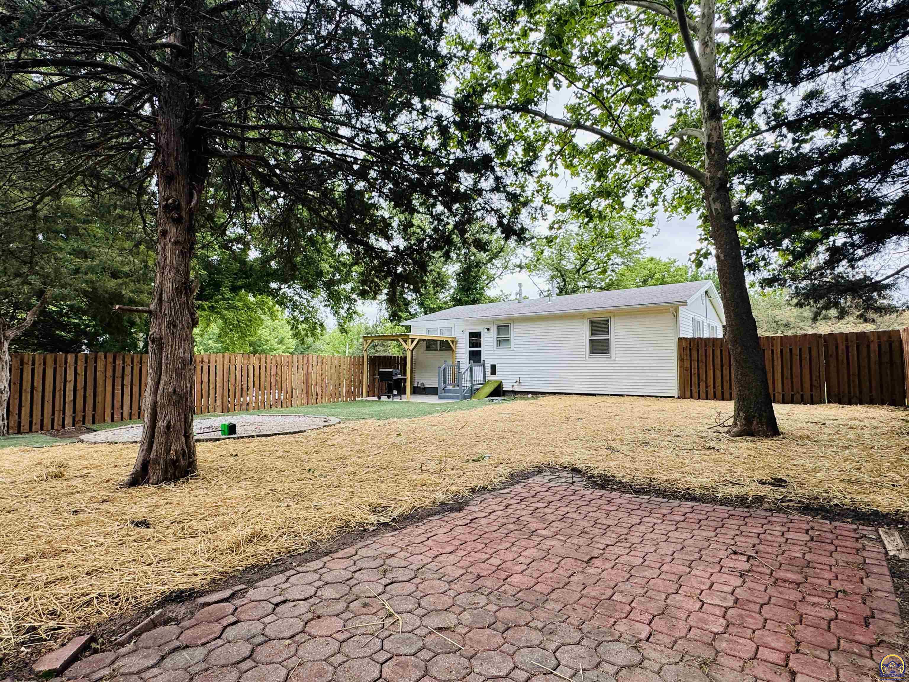 320 Northeast 58th Street Topeka, KS 66617 - Photo 42 of 49