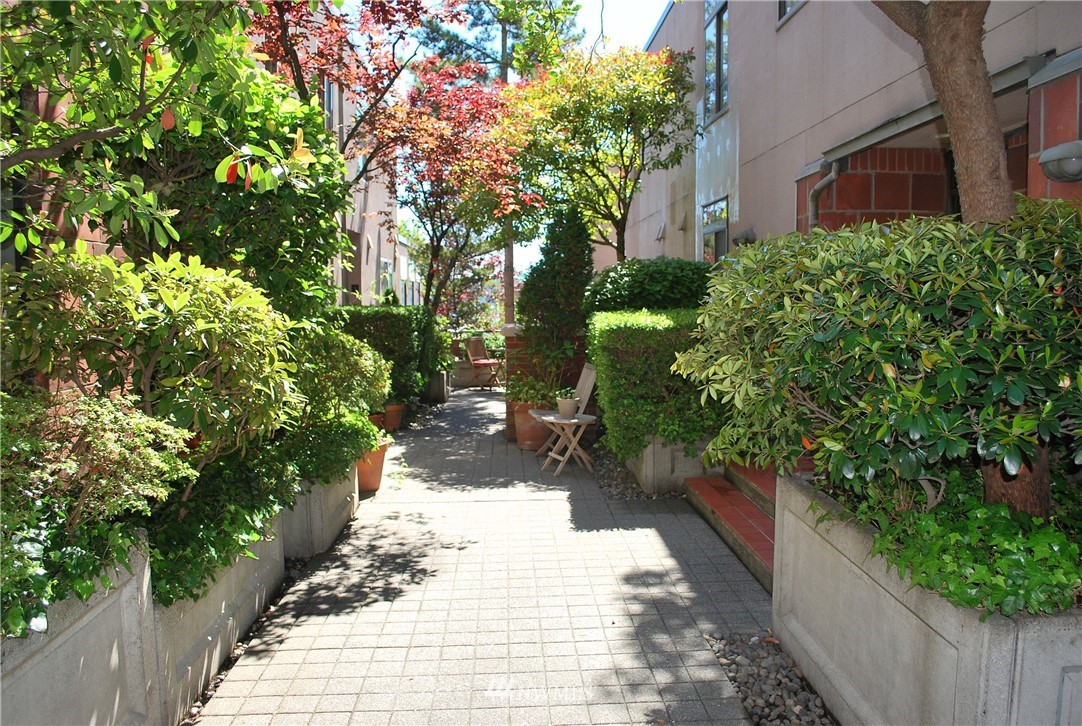 2021 1st Avenue, Unit 55 Seattle, WA 98121 - Photo 20 of 20 a view of a pathway with a pathway