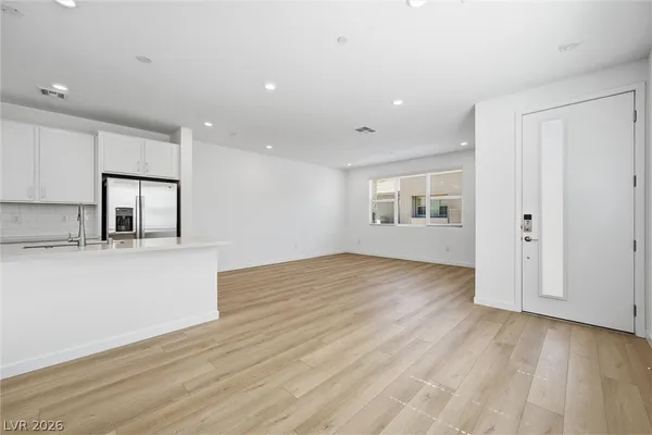 $2,600 | 1512 Hopeful Lark Lane, Las Vegas, NV 89138