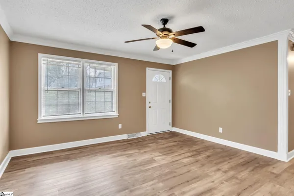 $189,800 | 201 Knighton Drive, Wellford, SC 29385