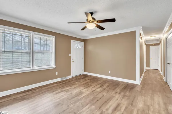 $189,800 | 201 Knighton Drive, Wellford, SC 29385