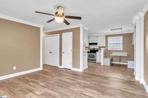 $189,800 | 201 Knighton Drive, Wellford, SC 29385