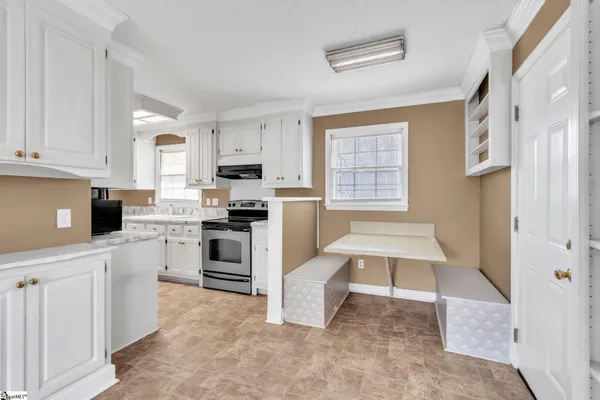 $189,800 | 201 Knighton Drive, Wellford, SC 29385