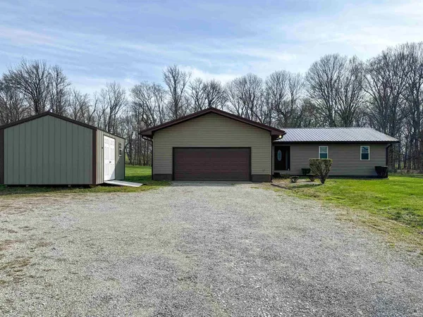 $275,000 | 261 West Country Road 800, Hazleton, IN 47640
