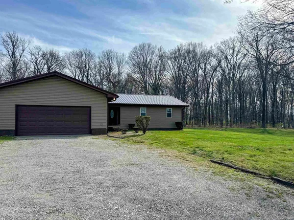 $272,000 | 261 West Country Road 800, Hazleton, IN 47640