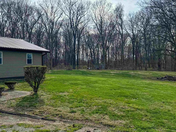 $272,000 | 261 West Country Road 800, Hazleton, IN 47640