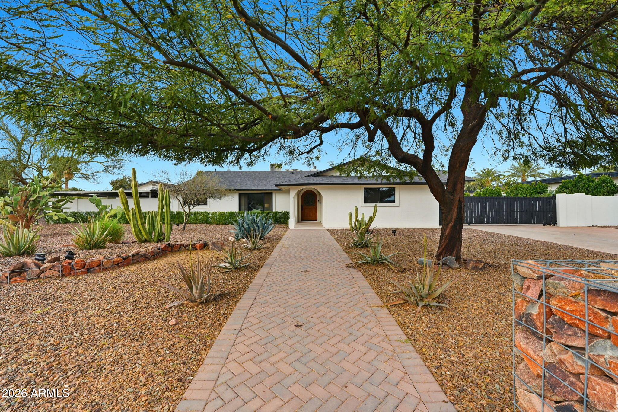 6302 East Cochise Road Paradise Valley, AZ 85253 - Photo 1 of 65
