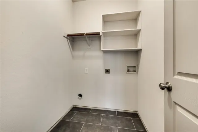 a view of utility room