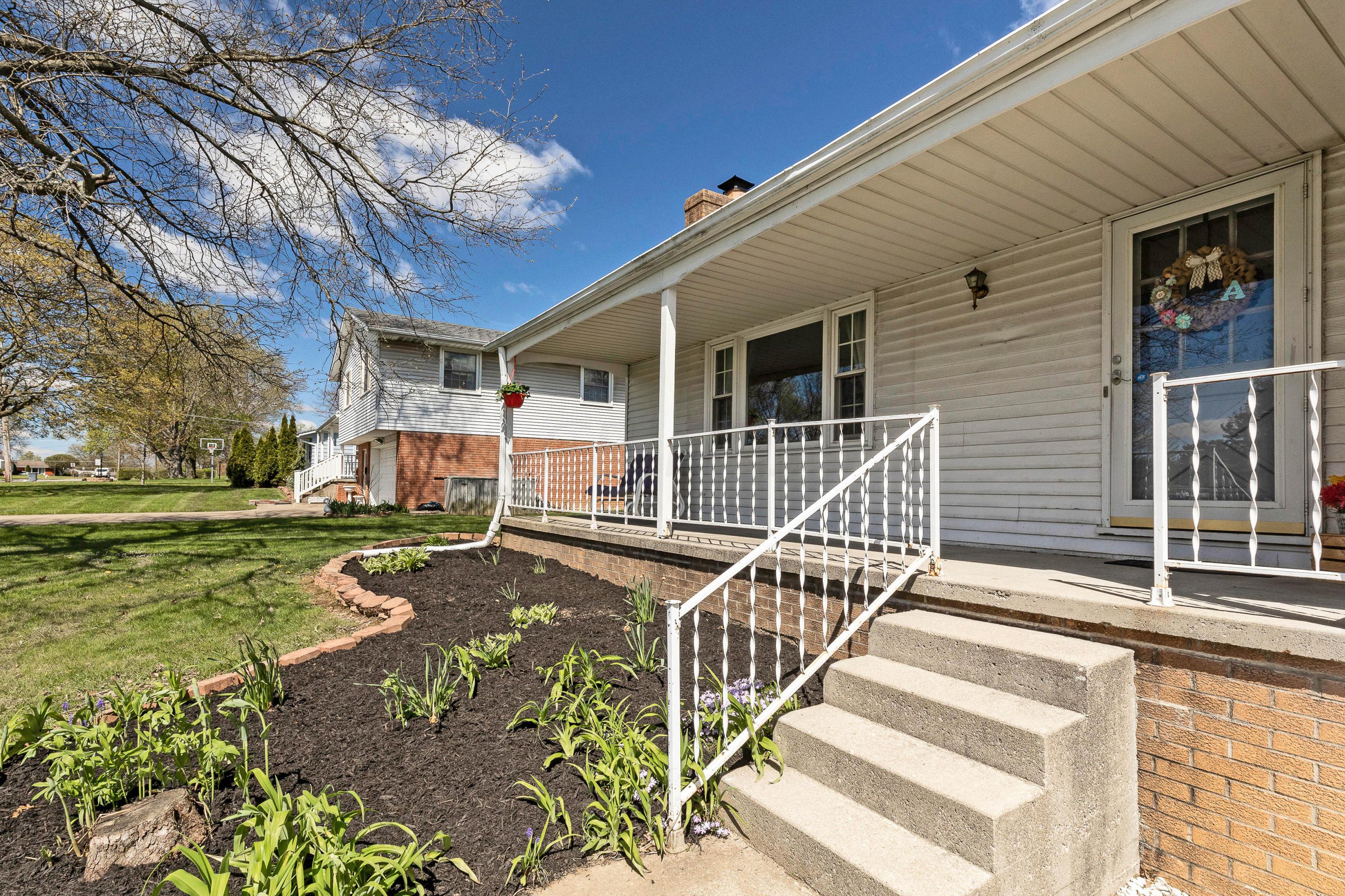 424 Clearview Road Mansfield, OH 44907 - Photo 1 of 37 Gallery Image 1