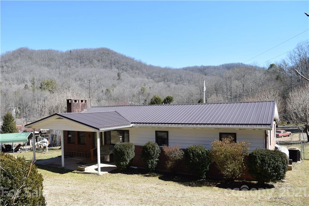 99 Jaffe Road Rosman, NC 28772 - Photo 1 of 15 Gallery Image 1