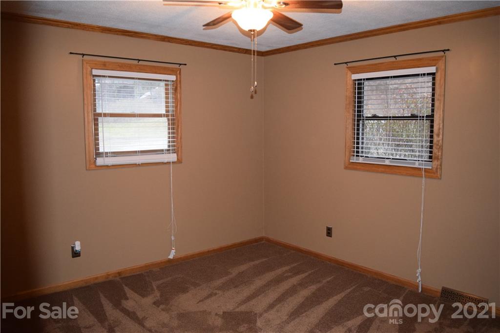 99 Jaffe Road Rosman, NC 28772 - Photo 8 of 15 Gallery Image 8