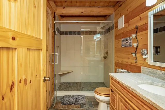 $1,699,000 | 7031 West Wind Lake Road, Norway, WI 53185