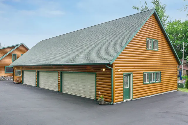 $1,699,000 | 7031 West Wind Lake Road, Norway, WI 53185