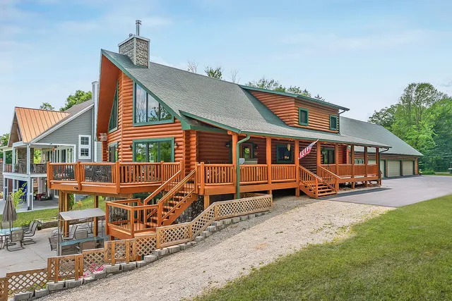 $1,699,000 | 7031 West Wind Lake Road, Norway, WI 53185