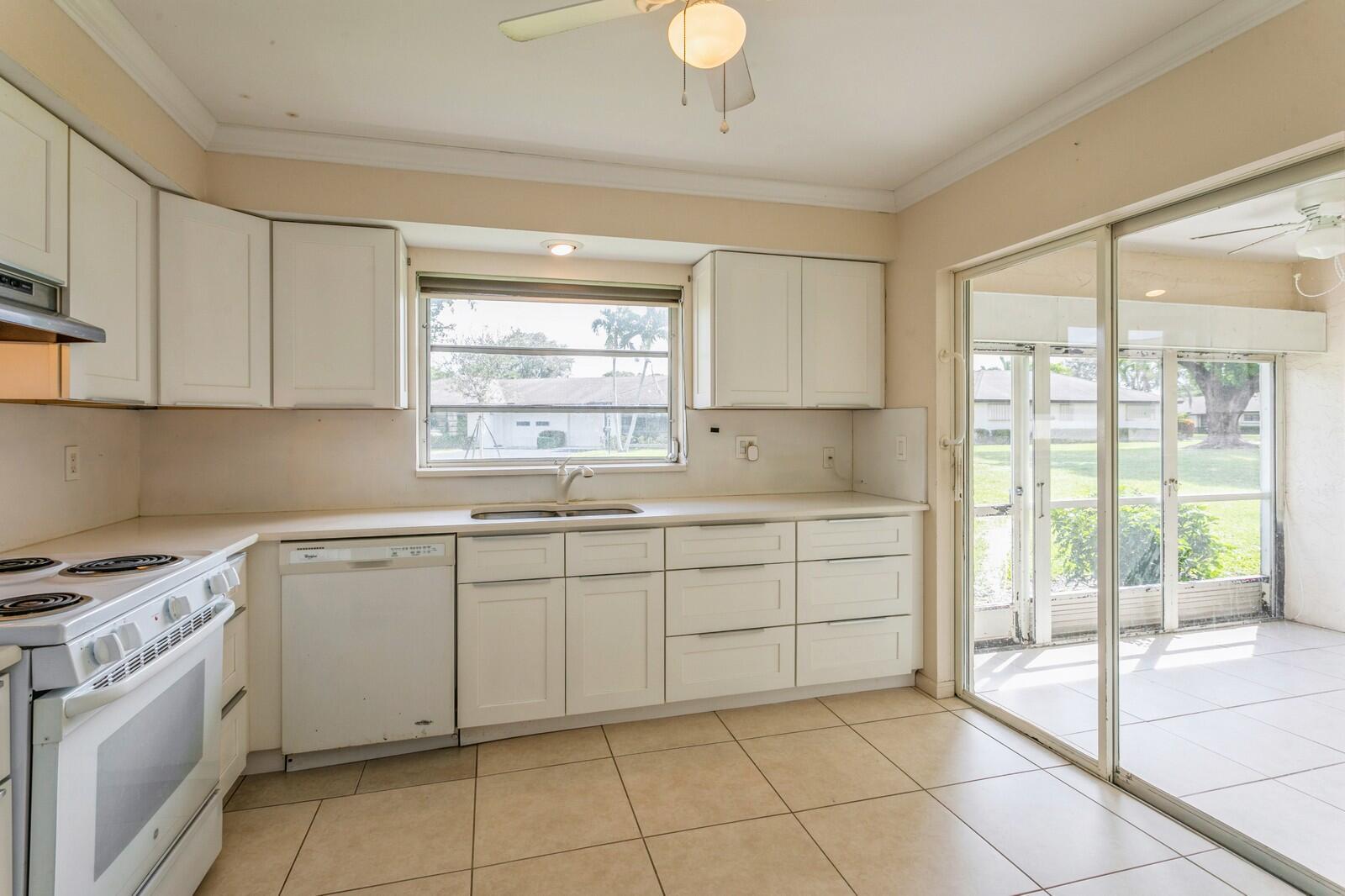 4890 Hawkwood Road, Unit B Boynton Beach, FL 33436 - Photo 8 of 25 large_2216