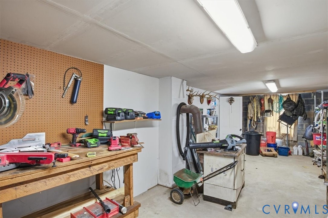 15503 Eppes Road Dewitt, VA 23840 - Photo 20 of 22 a view of a room with gym equipment