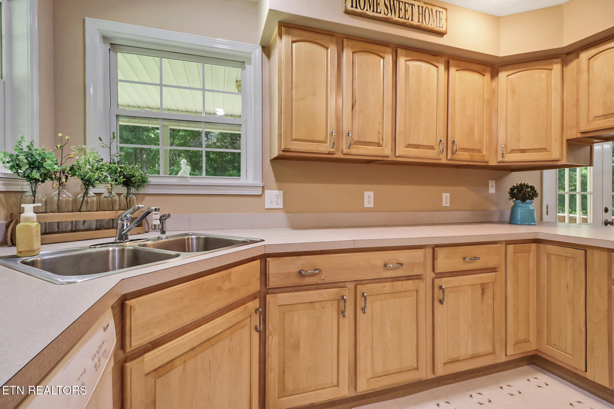 129 Hall Road Crossville, TN 38571 - Photo 8 of 26 Gallery Image 8