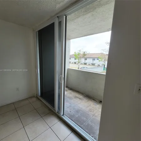$2,175 | 10090 Northwest 80th Court, Unit 1202, Hialeah Gardens, FL 33016