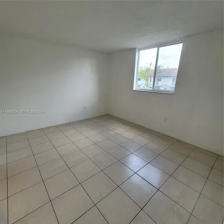 $2,175 | 10090 Northwest 80th Court, Unit 1202, Hialeah Gardens, FL 33016
