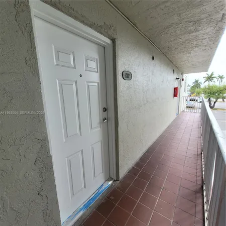 $2,185 | 10090 Northwest 80th Court, Unit 1202, Hialeah Gardens, FL 33016