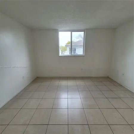 $2,175 | 10090 Northwest 80th Court, Unit 1202, Hialeah Gardens, FL 33016