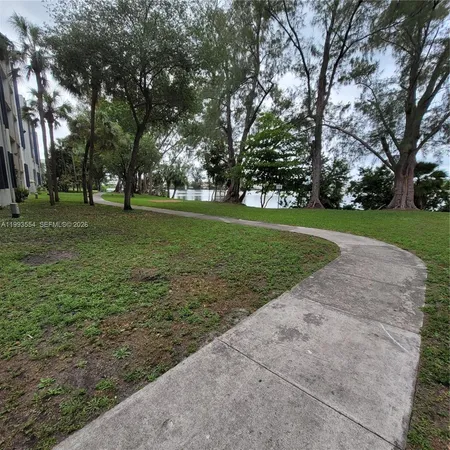 $2,175 | 10090 Northwest 80th Court, Unit 1202, Hialeah Gardens, FL 33016