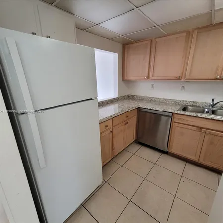 $2,175 | 10090 Northwest 80th Court, Unit 1202, Hialeah Gardens, FL 33016