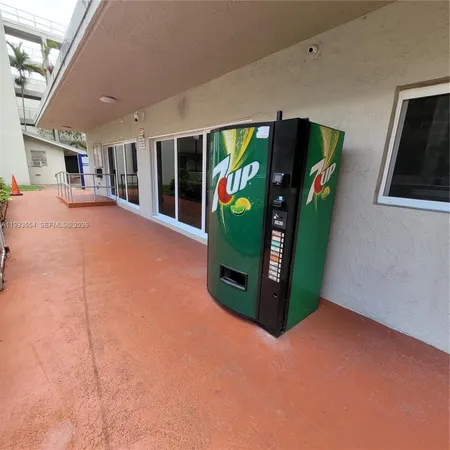 $2,175 | 10090 Northwest 80th Court, Unit 1202, Hialeah Gardens, FL 33016