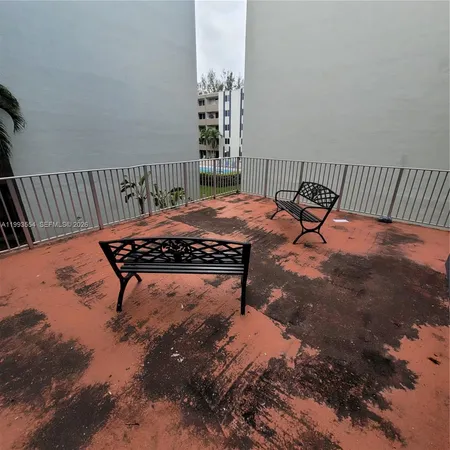 $2,175 | 10090 Northwest 80th Court, Unit 1202, Hialeah Gardens, FL 33016