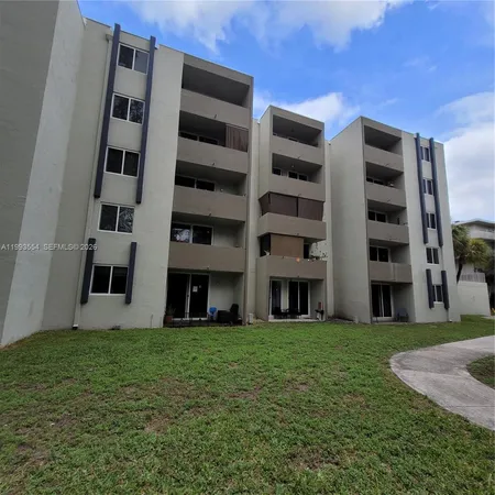 $2,185 | 10090 Northwest 80th Court, Unit 1202, Hialeah Gardens, FL 33016