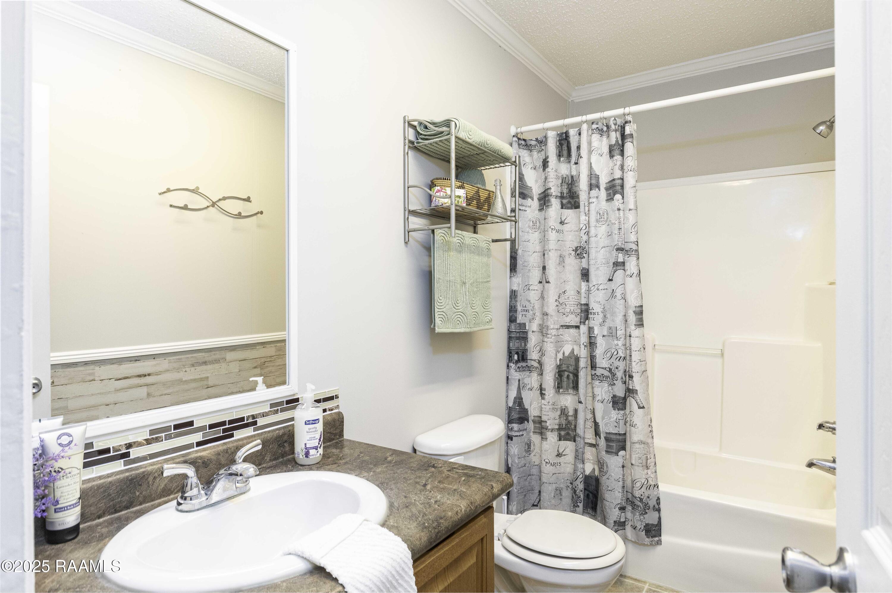 364 Winn Road Sunset, LA 70584 - Photo 19 of 34 Guest Bath 1 (4)