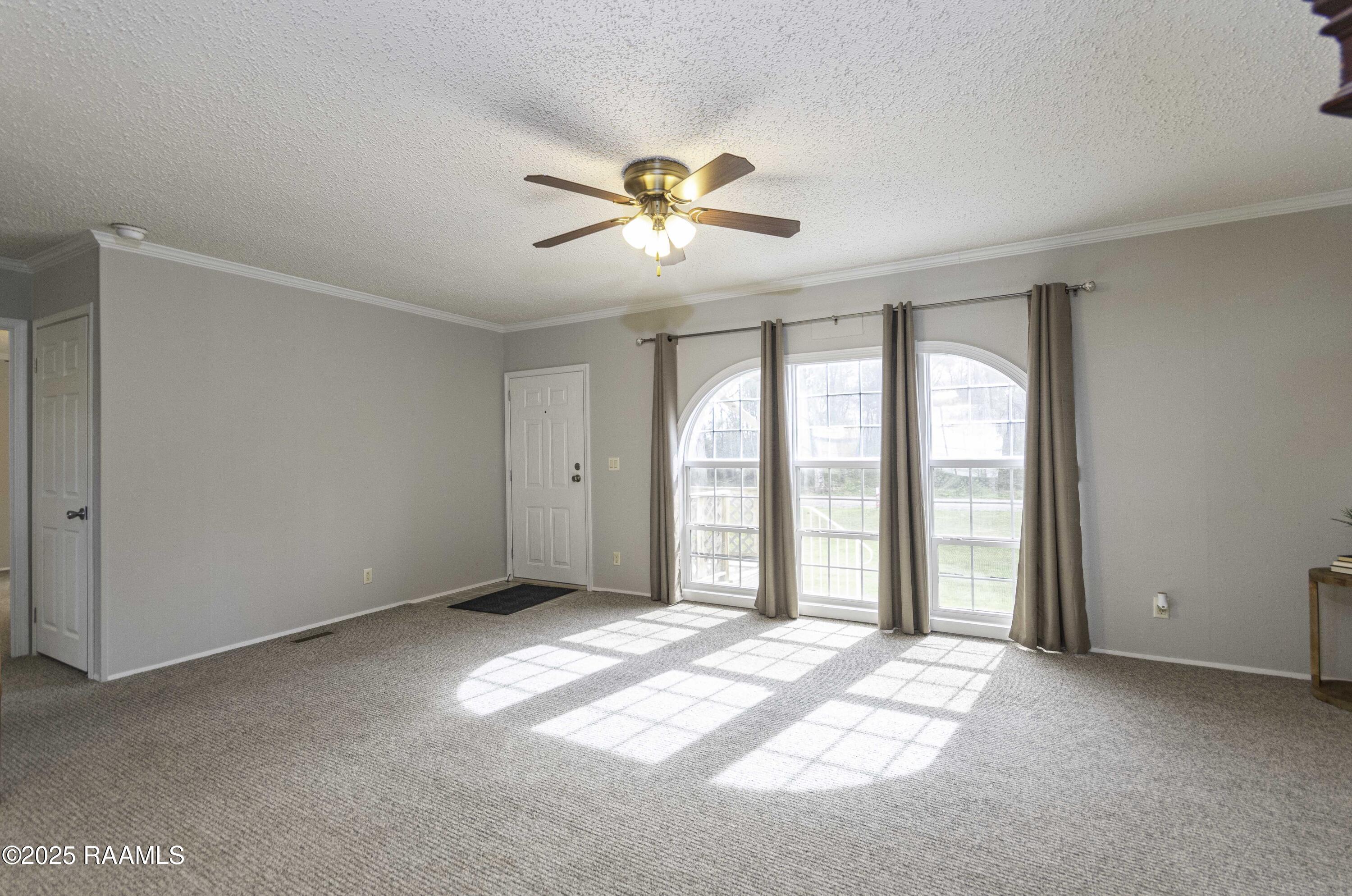 364 Winn Road Sunset, LA 70584 - Photo 6 of 34 Living Room 4 (4)