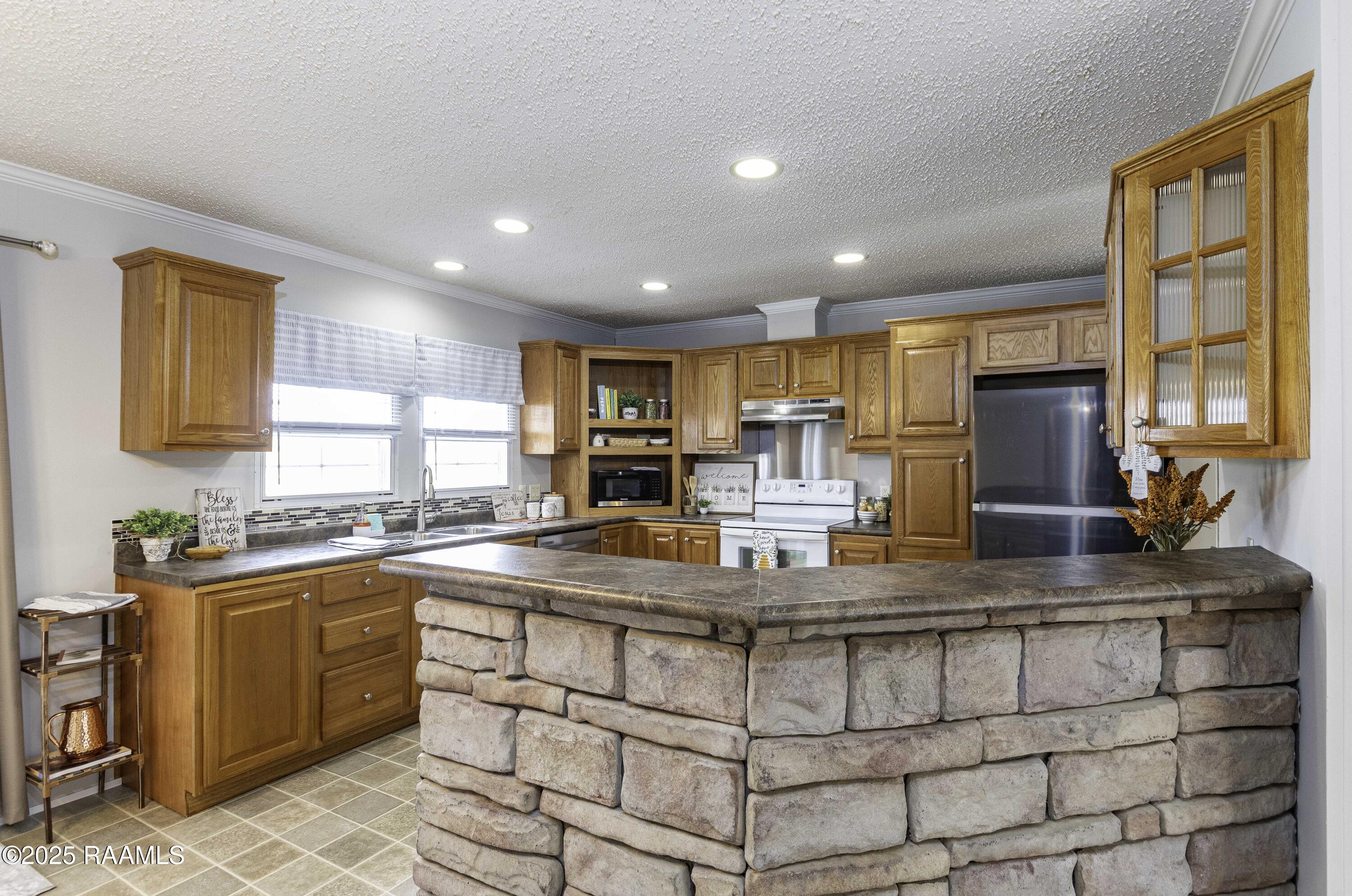 364 Winn Road Sunset, LA 70584 - Photo 10 of 34 Kitchen 2 (5)