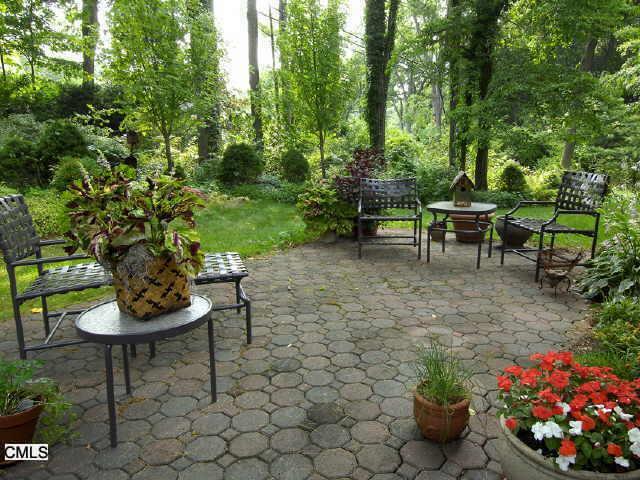 51 Barnes Road Stamford, CT 06902 - Photo 1 of 1