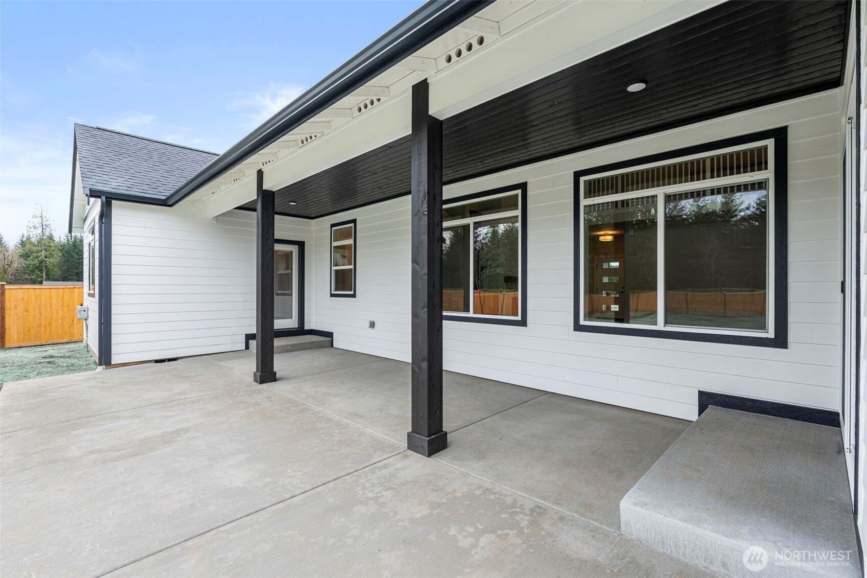 841 Barbara Lane, Unit SW Centralia, WA 98531 - Photo 22 of 28 a view of an entryway