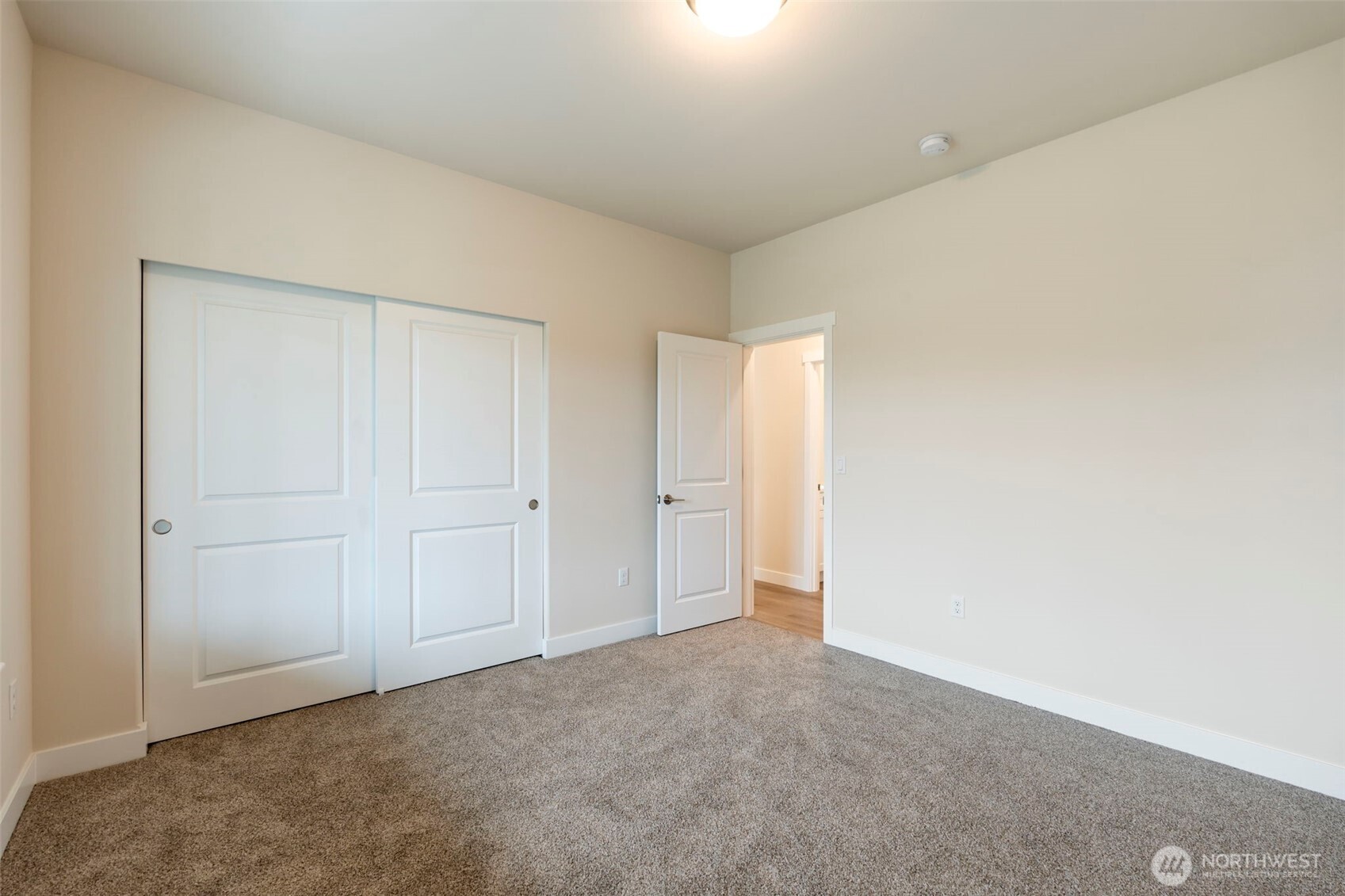 841 Barbara Lane, Unit SW Centralia, WA 98531 - Photo 27 of 28 a view of an empty room