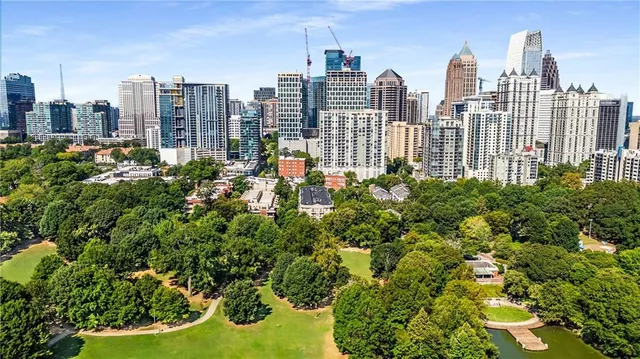 $2,000 | 1055 Piedmont Avenue Northeast, Unit 114, Atlanta, GA 30309