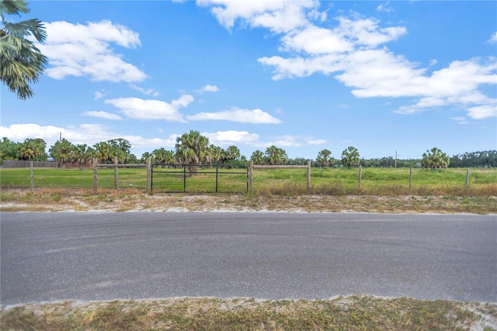 Bunker Hil Road, Unit PARCEL E Parrish, FL 34219 - Photo 10 of 12 a view of a lake and a beach