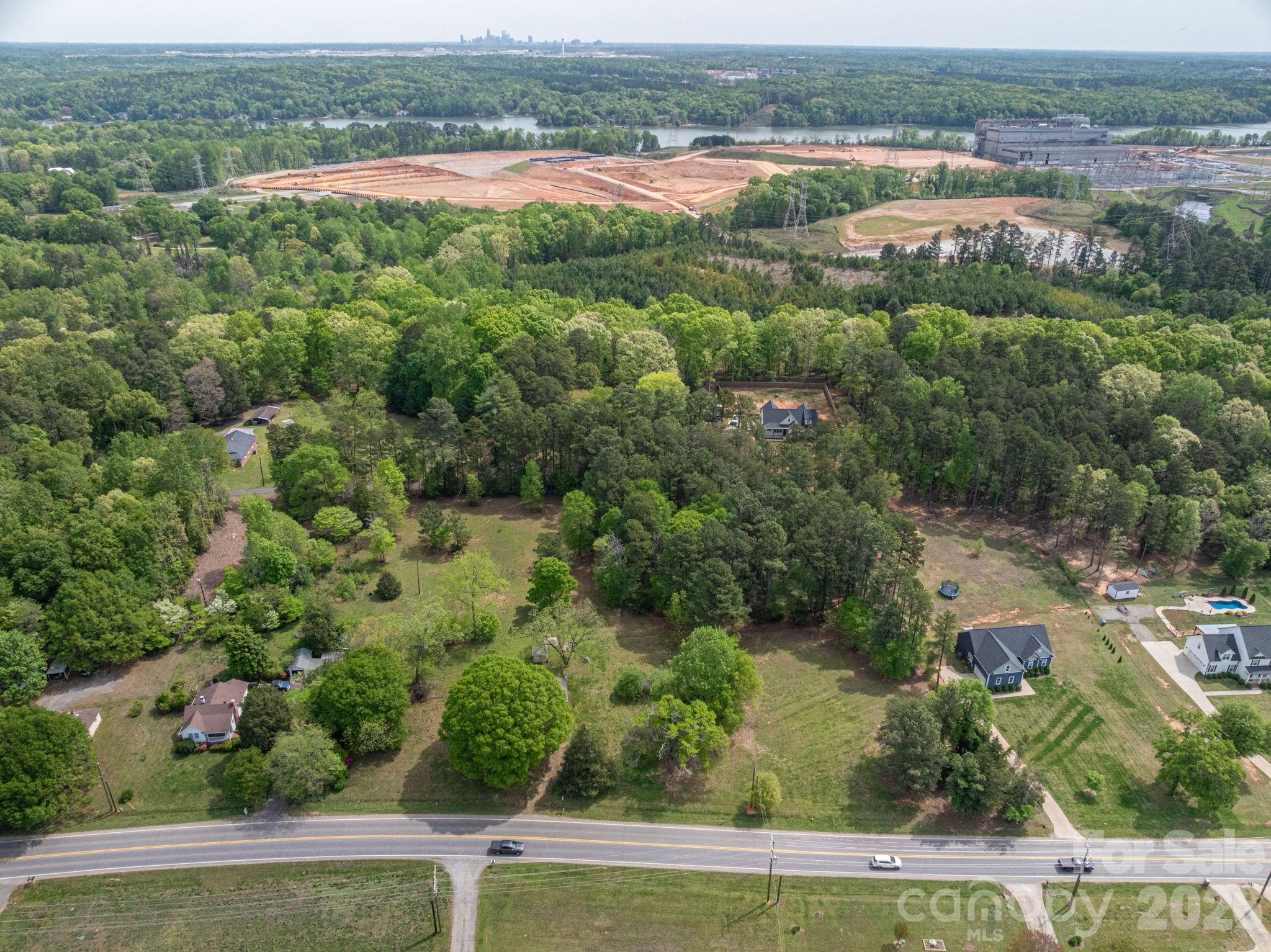2059 South Point Road Belmont, NC 28012 - Photo 4 of 24